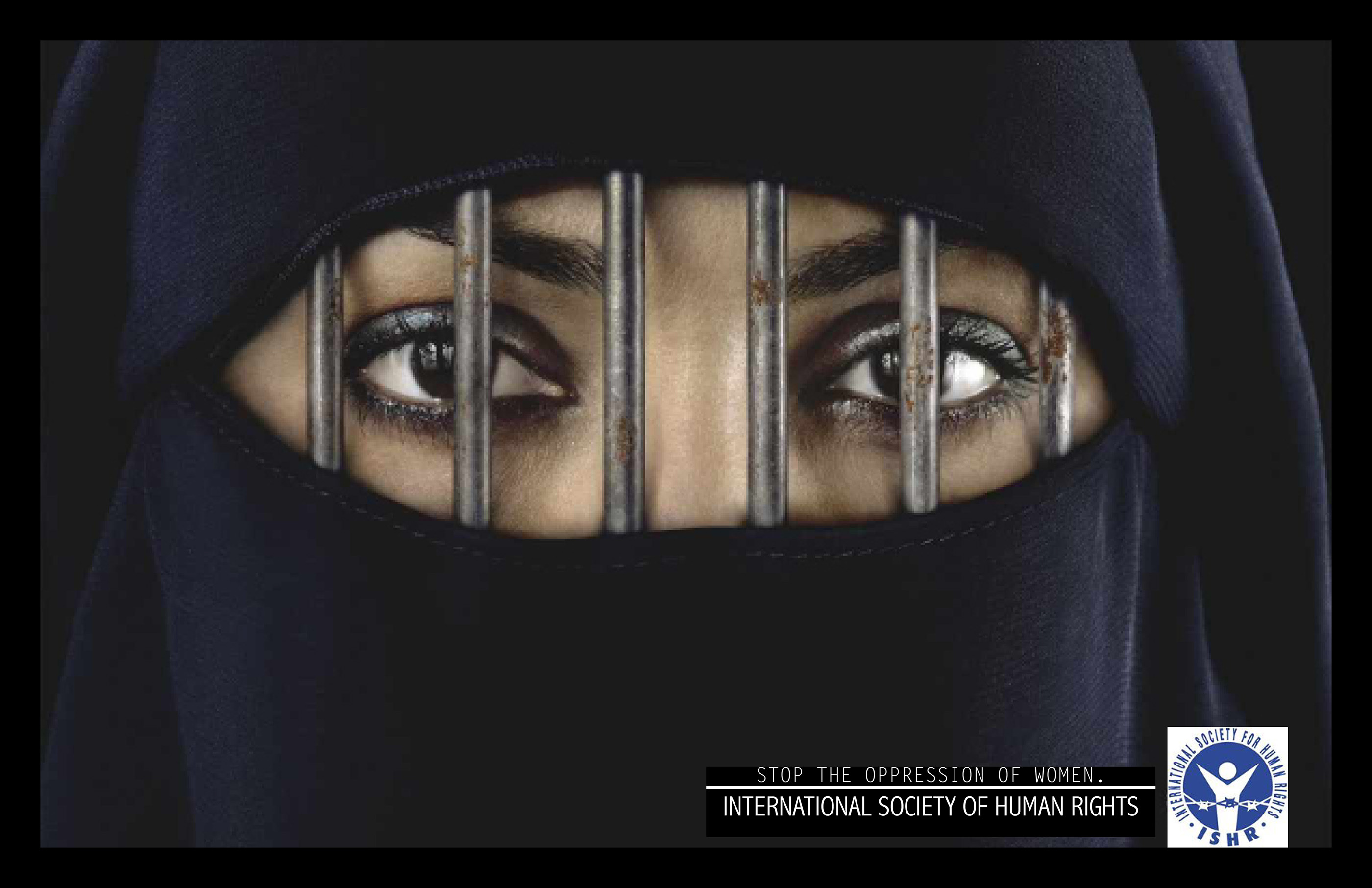 Дискриминация религии. Бурка паранджа никаб. Бурка чадра. Никаб Саудовской Аравии. Саудовская Аравия девушки в парандже.