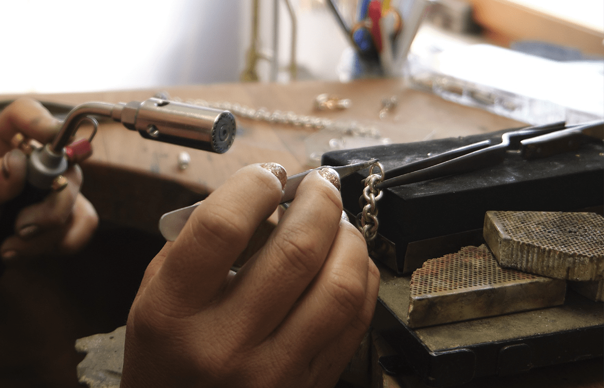 Ремонт золота. Процесс припоя Цепочки. Repair of a Jewelry Chain.