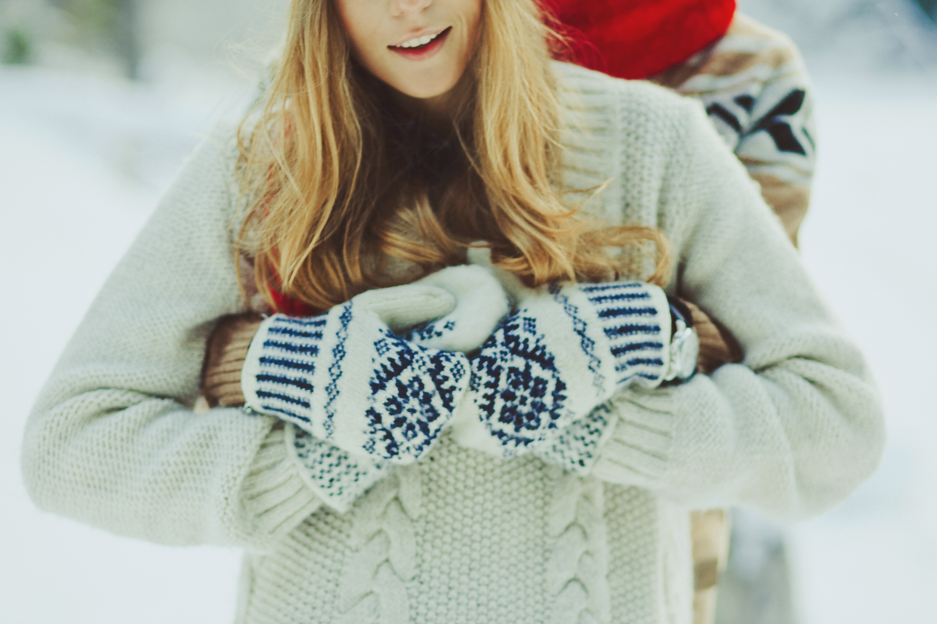 Зимняя фотосессия в свитере