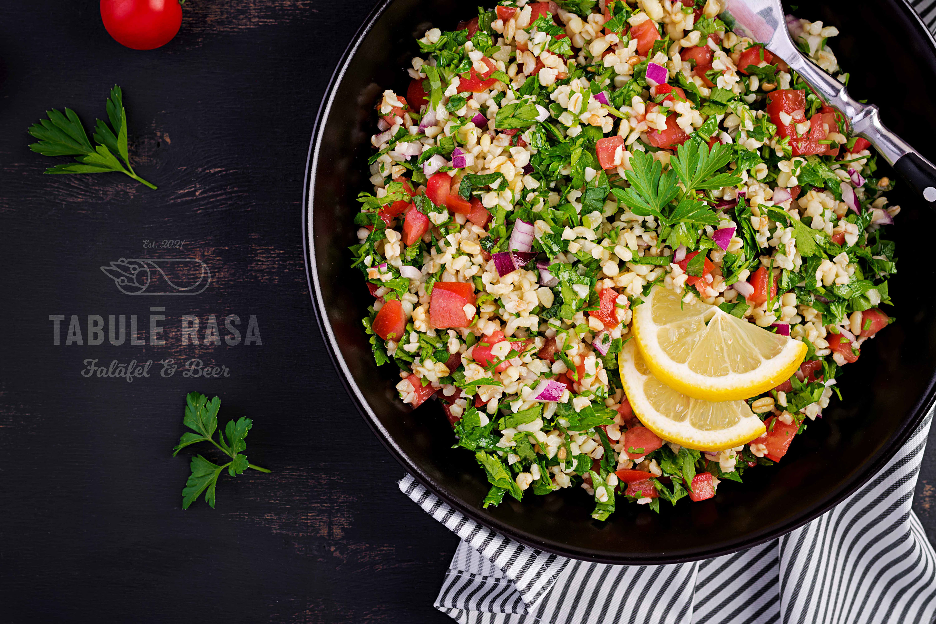 Салат табуле. Салат Табуле из свежих овощей с булгуром. Levantine Salad.